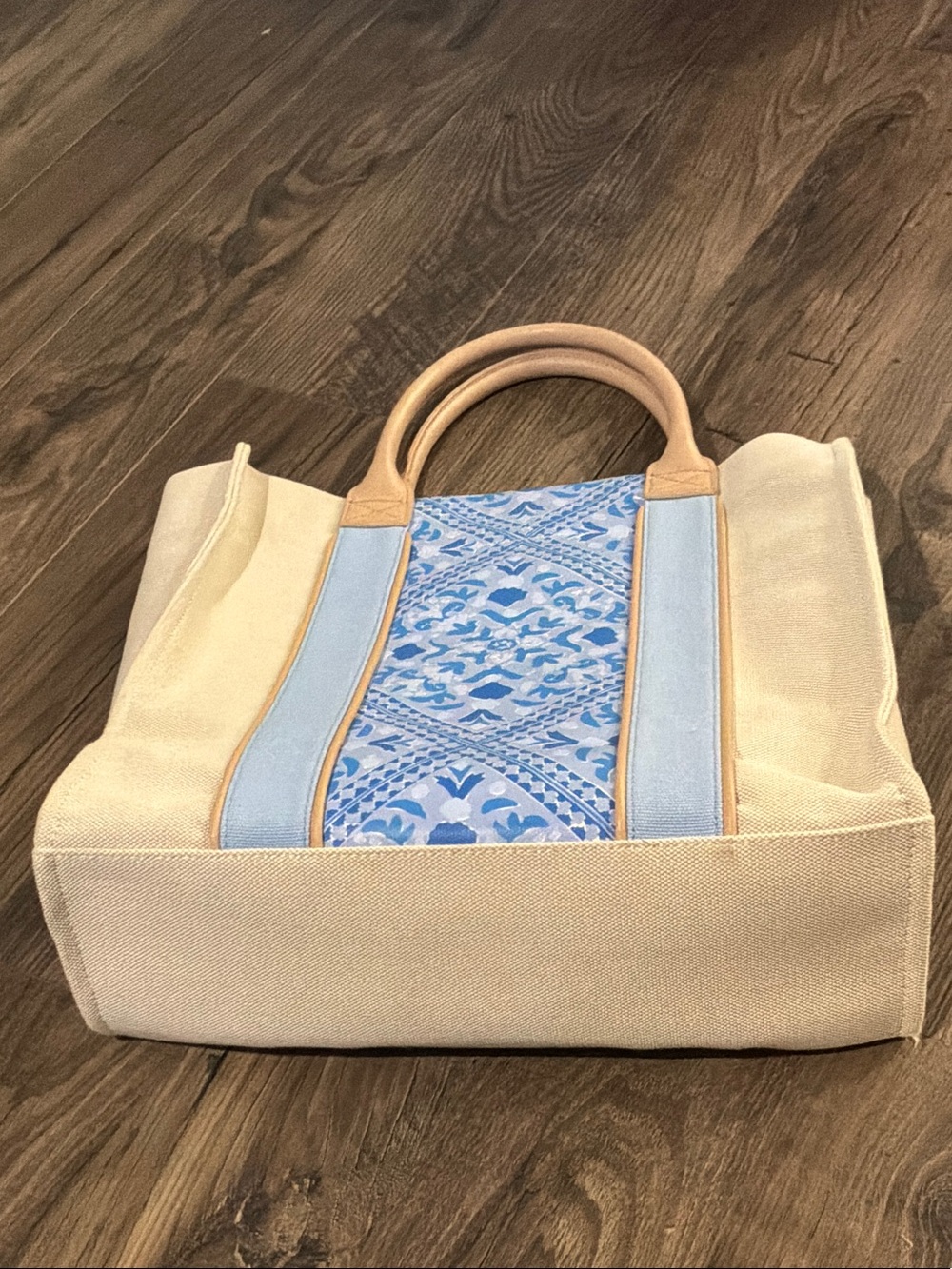 Vineyard Vines Cream Canvas Tote with Blue Mosaic Panel and Tan Handles - Picture 4 of 6